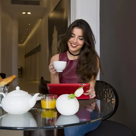 ピアッツァ ディ スパーニャ 9 ローマ