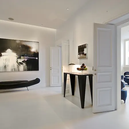 ピアッツァ ディ スパーニャ 9 ローマ