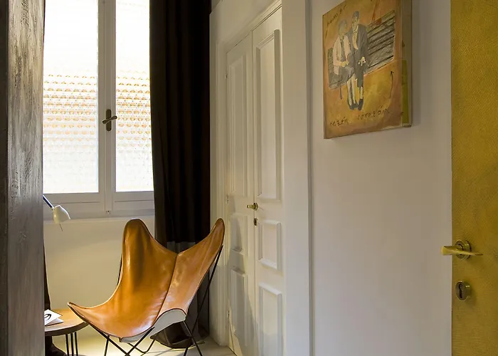 Piazza Di Spagna 9 4*