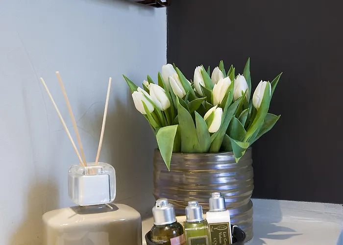 Piazza Di Spagna 9 4*