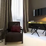 Piazza Di Spagna 9 Bed & Breakfast 4*