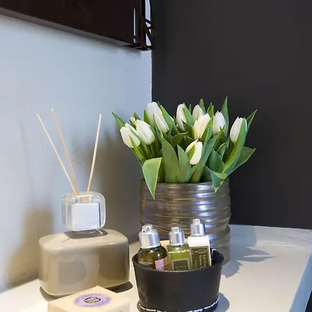 Piazza Di Spagna 9 4*