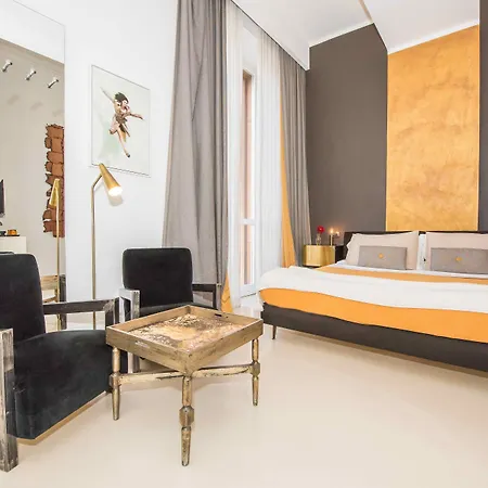 Piazza Di Spagna 9 4*