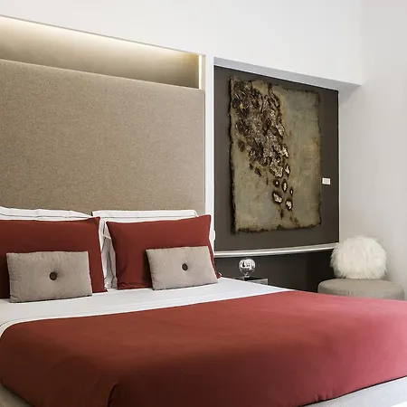 Piazza Di Spagna 9 4*